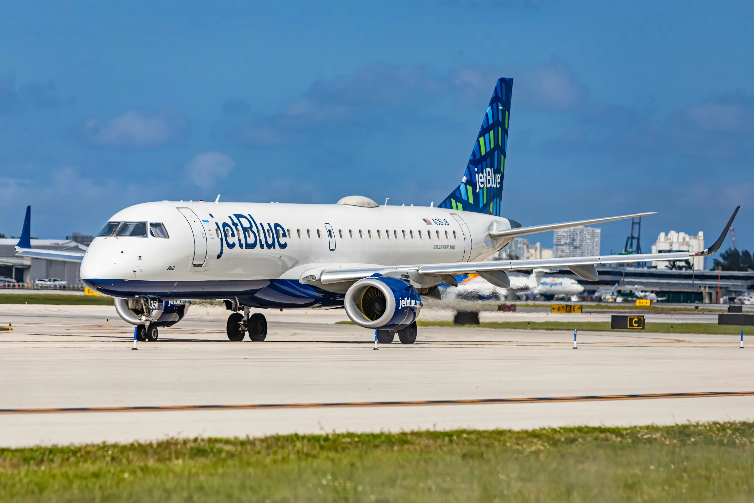Airport Delays and Emergency Response: Breaking Down the Newark JetBlue Incident